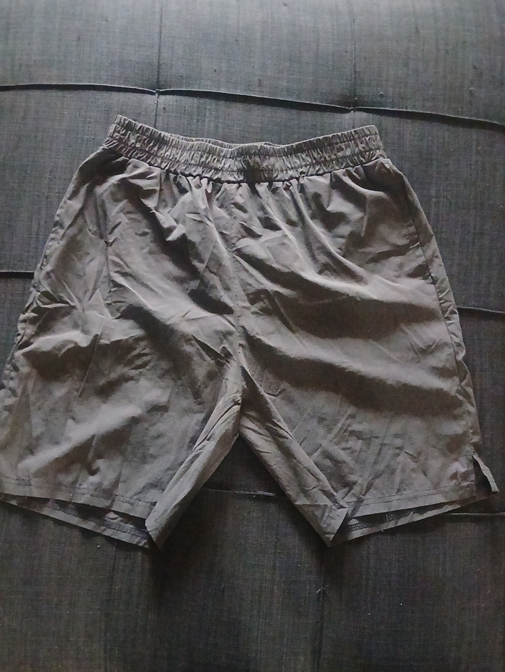 Men's Athletic Elastic-Waist Gray Training Shorts
